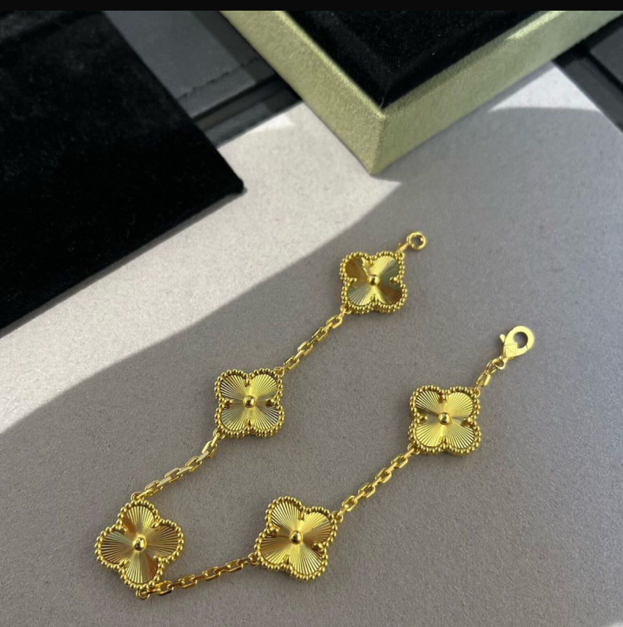 Luxury Quality Clover Bracelet 18k Gold