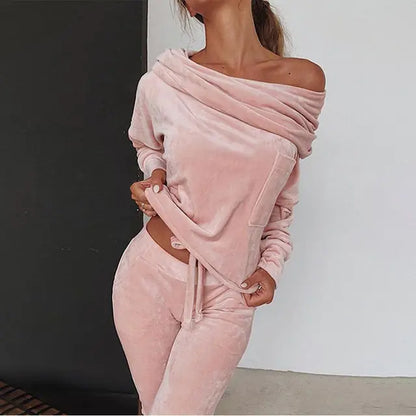 Women's Off-the-Shoulder Velvet Pajama Set - Comfortable Jogging Style Sleepwear for Autumn and Winter