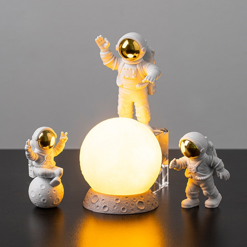 Astronaut and Moon Home Decor Set - SassQuality