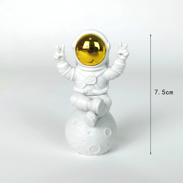 Astronaut and Moon Home Decor Set - SassQuality